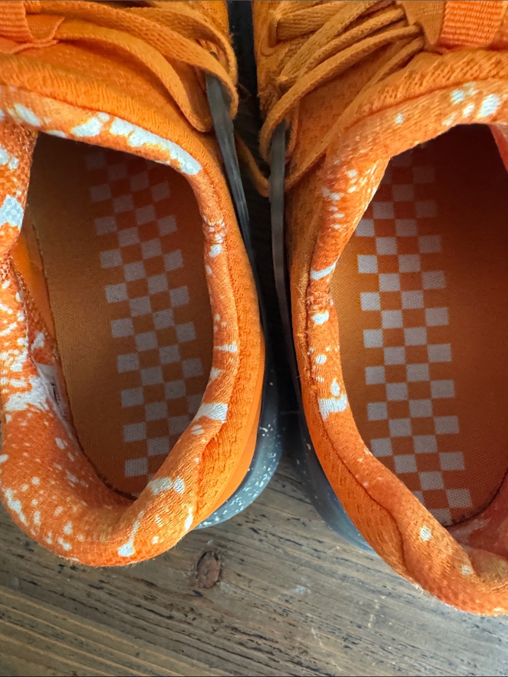 Nike TN Vols Orange Mesh Running Shoes with Speckled Gray Midsole - Picture 5 of 6
